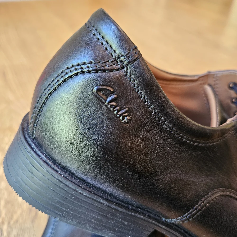 Clarks Black Lace-up Oxfords Men's Size 10.5W